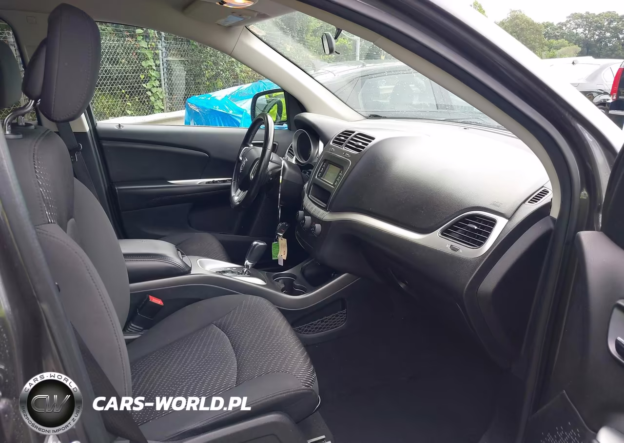 2018 Dodge Journey Se VIN:3C4PDCAB9JT381503 - 5