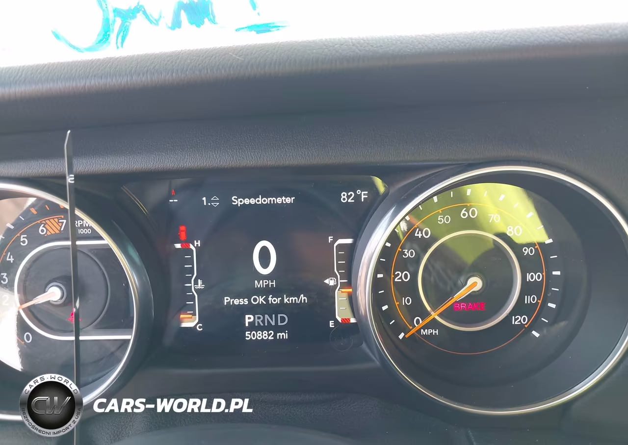 2019 Jeep Wrangler Unlimited Sahara 4X4 VIN:1C4HJXEN3KW543050 - 7