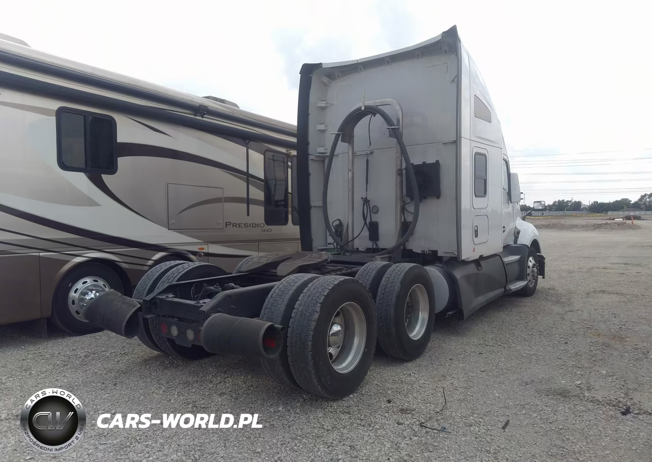 2017 Kenworth T680 VIN:1XKYDP9X3HJ127304 - 4