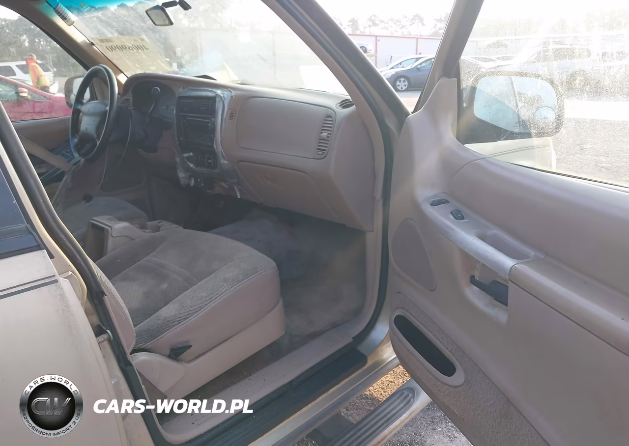 1999 Ford Explorer VIN:1FMZU32X3XZC03392 - 5