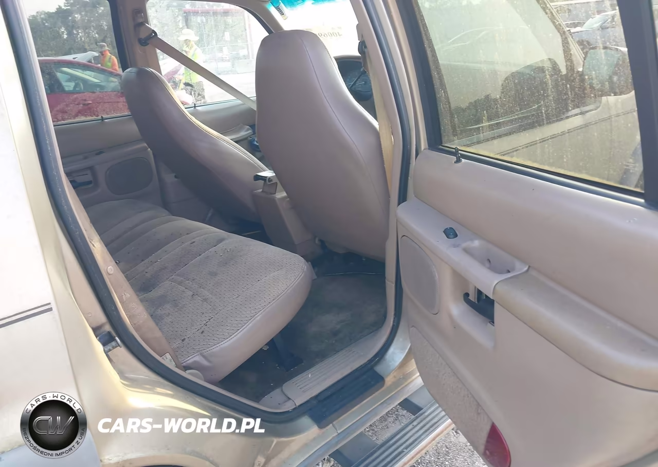 1999 Ford Explorer VIN:1FMZU32X3XZC03392 - 8