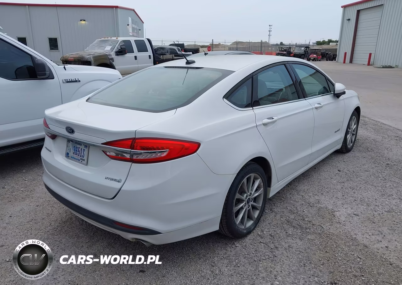 2017 Ford Fusion S Hybrid VIN:3FA6P0UU6HR126934 - 4