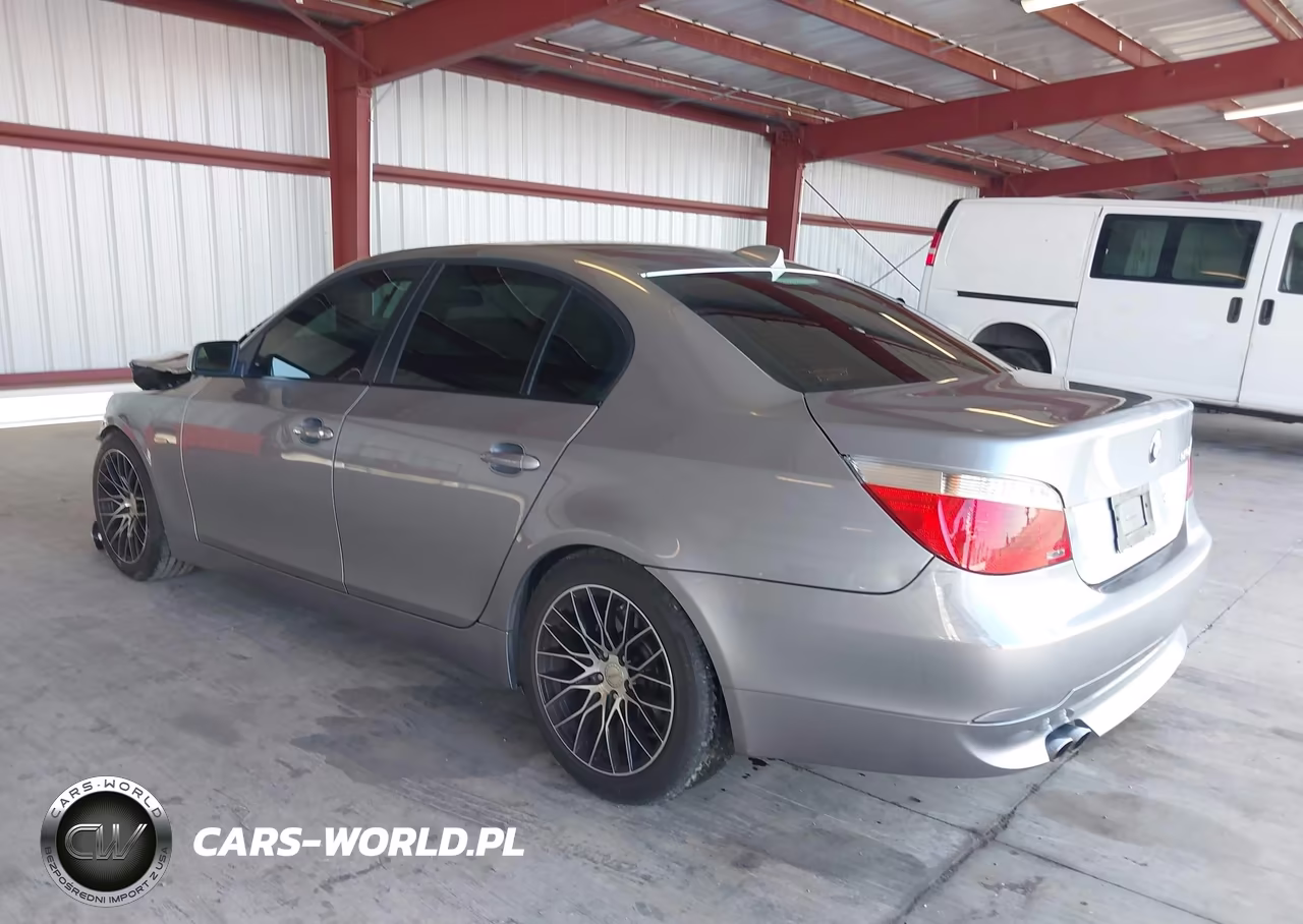 2007 BMW 525I VIN:WBANE53537CW61457 - 3