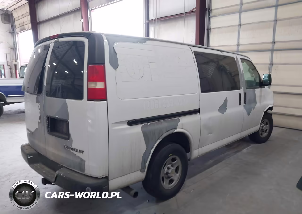 2005 Chevrolet Express VIN:1GCFG15XX51190067 - 4