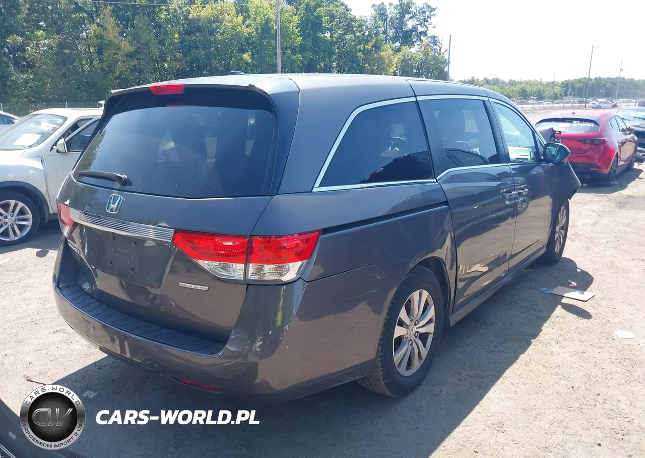 2017 Honda Odyssey Se VIN:5FNRL5H35HB011776 - 4