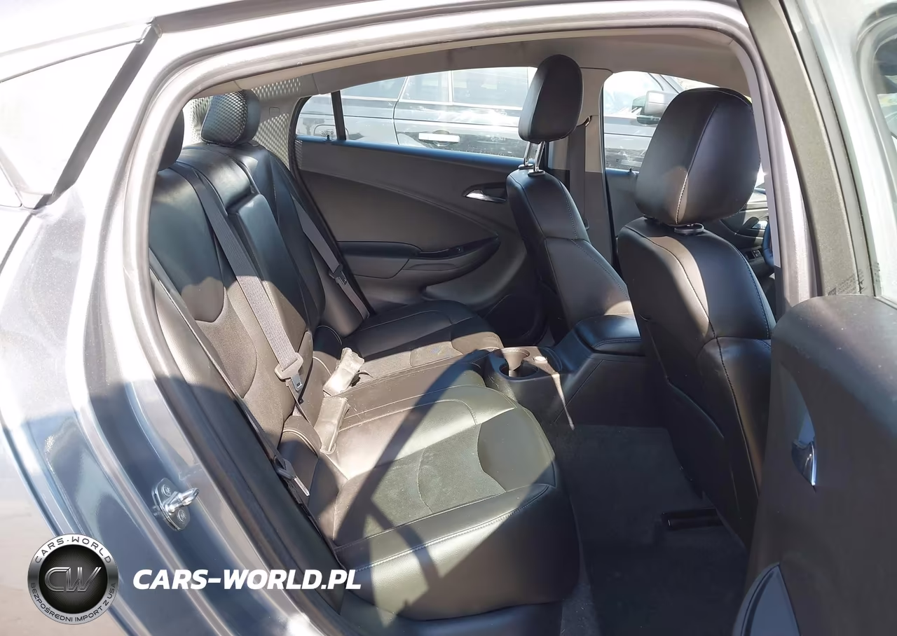 2018 Chevrolet Volt Lt VIN:1G1RC6S52JU154870 - 8