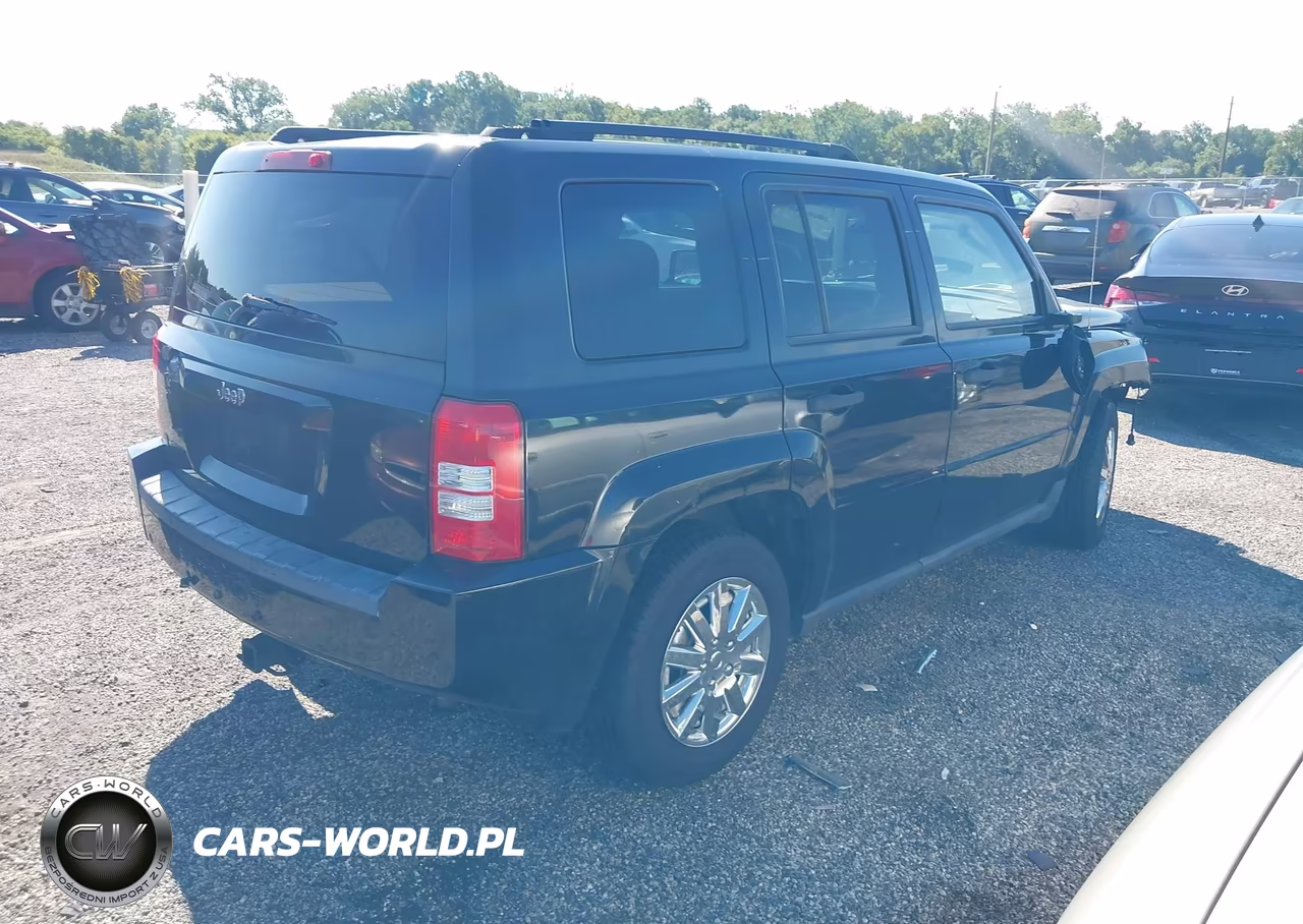 2008 Jeep Patriot Sport VIN:1J8FT28W68D71383 - 4