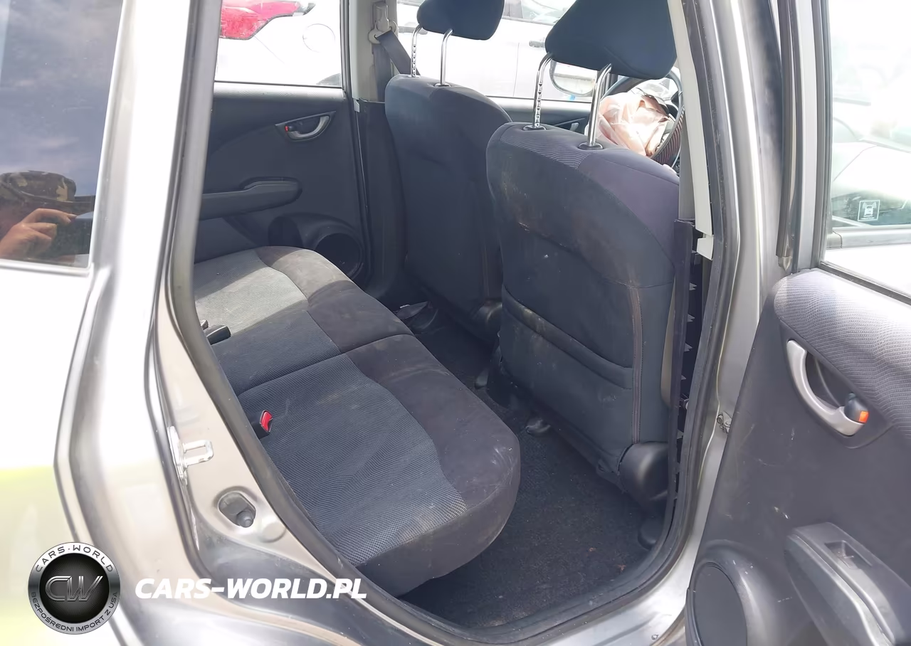 2010 Honda Fit Sport VIN:JHMGE8H4XAC028635 - 8