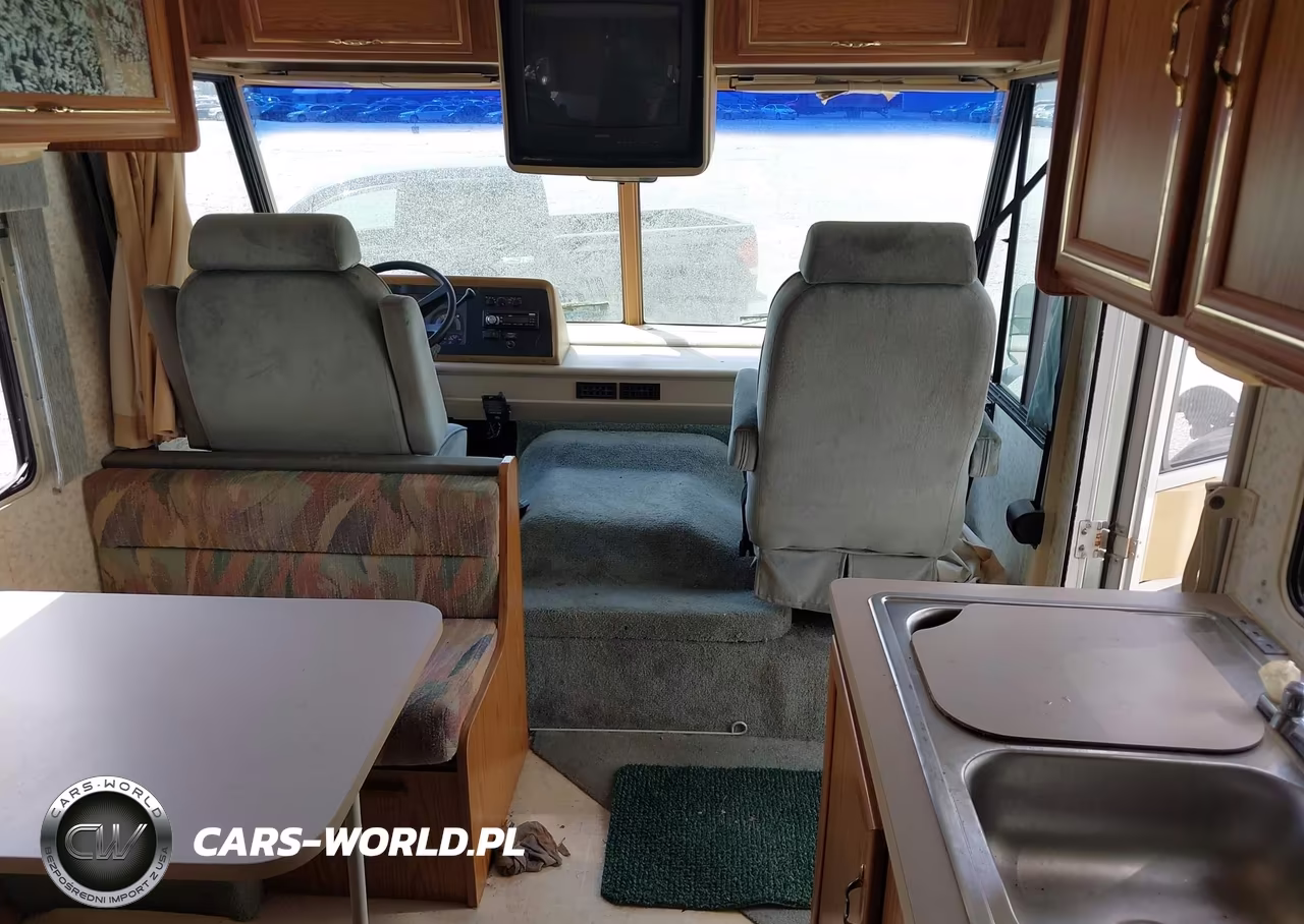 1997 Chevrolet P30 VIN:1GBJP37N1V3310865 - 5