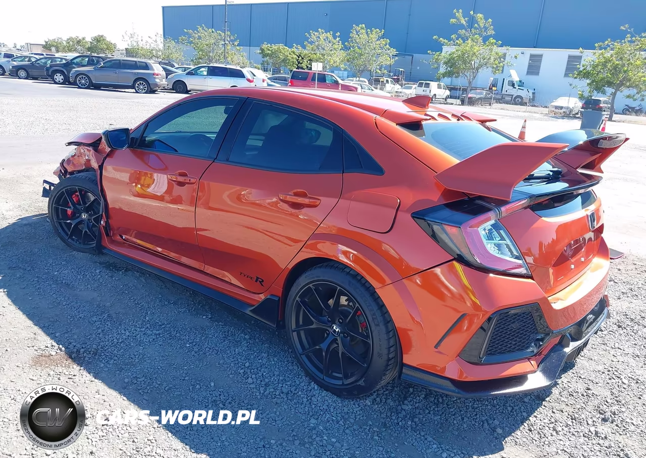 2018 Honda Civic Type R Touring VIN:SHHFK8G75JU204588 - 3