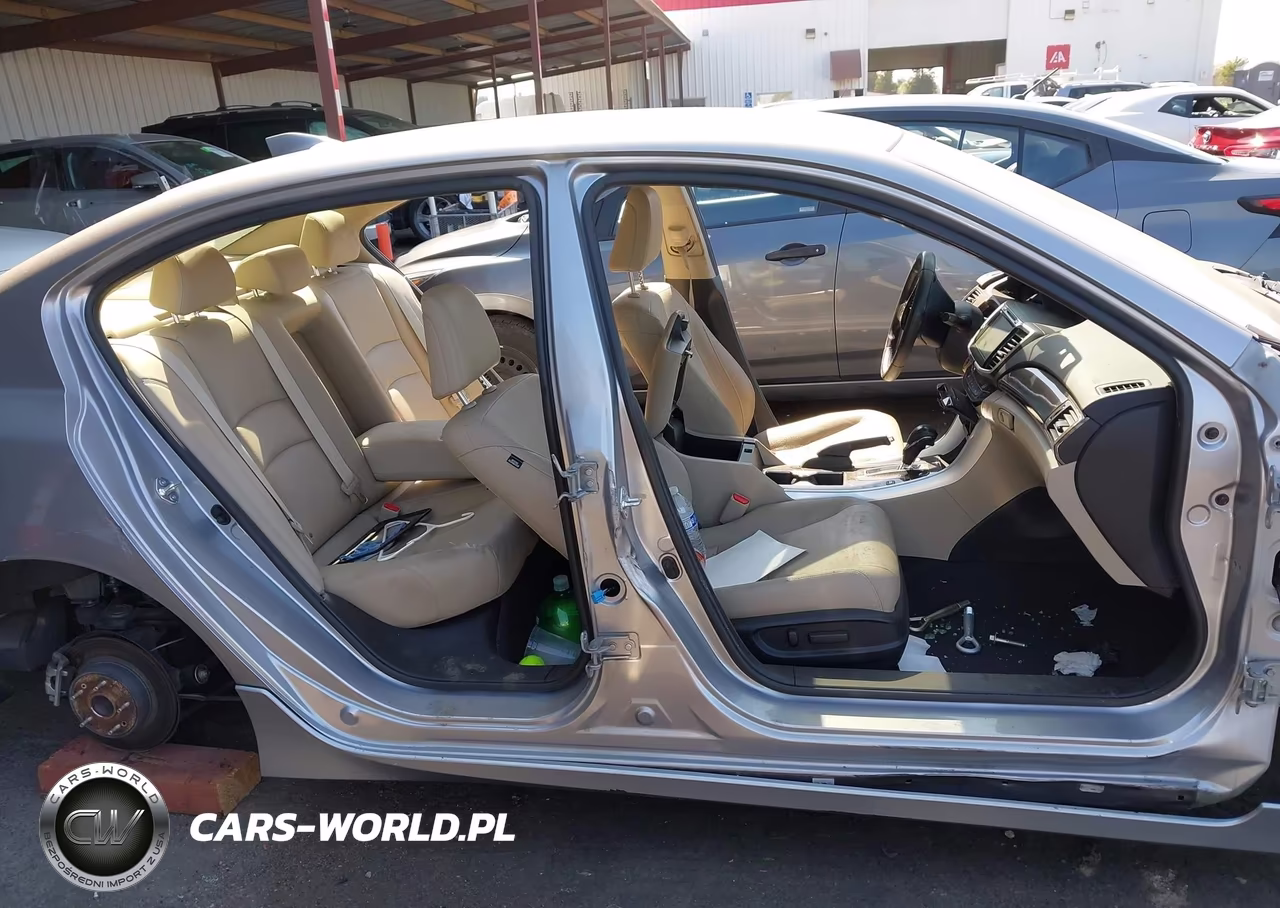 2017 Honda Accord Hybrid Touring VIN:JHMCR6F77HC025447 - 11