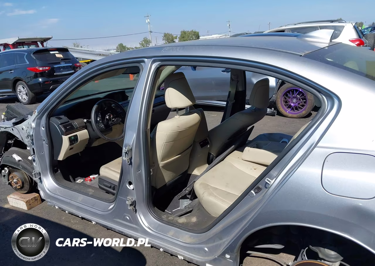 2017 Honda Accord Hybrid Touring VIN:JHMCR6F77HC025447 - 12