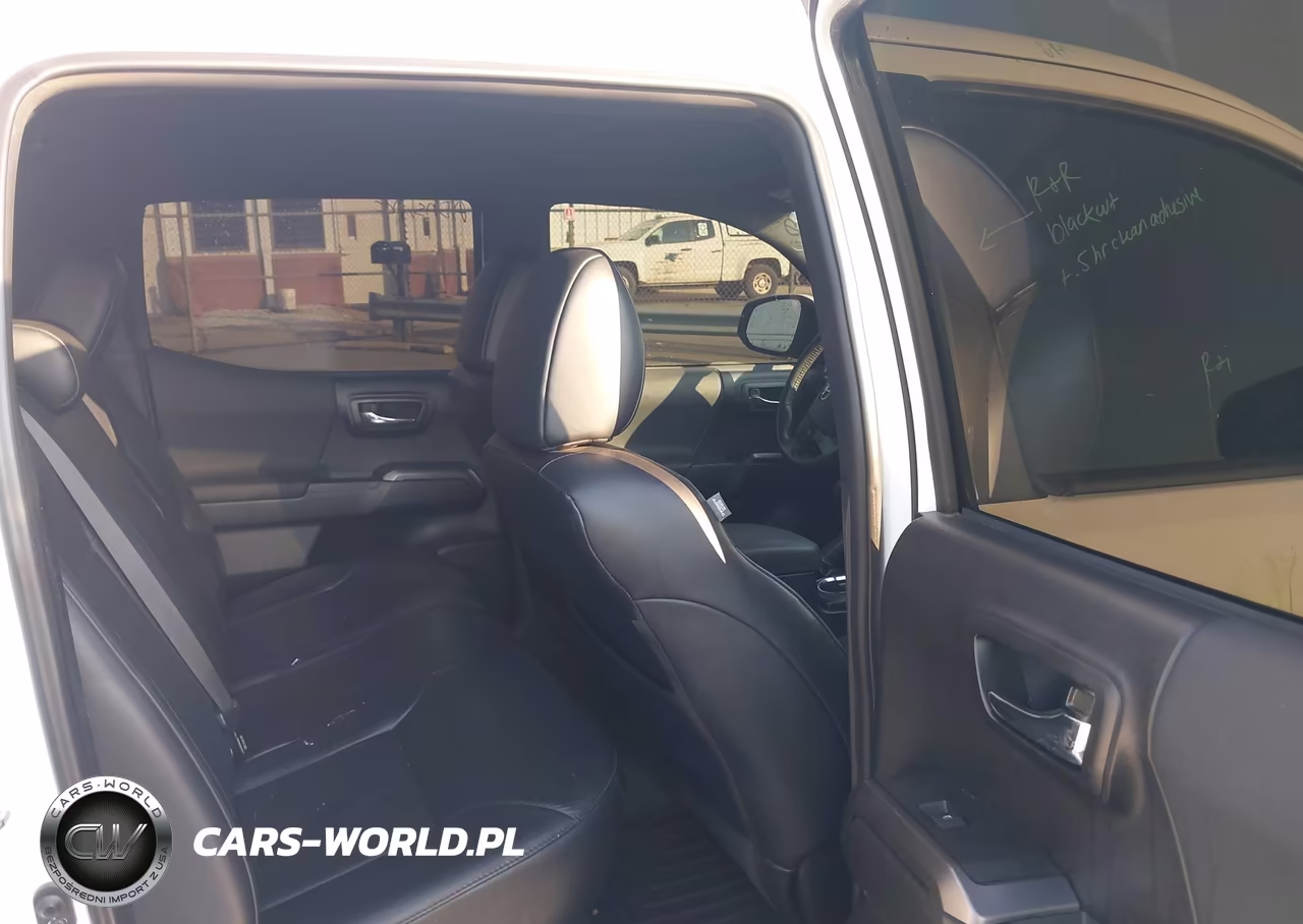 2018 Toyota Tacoma Trd Off Road VIN:3TMAZ5CN6JM058899 - 8