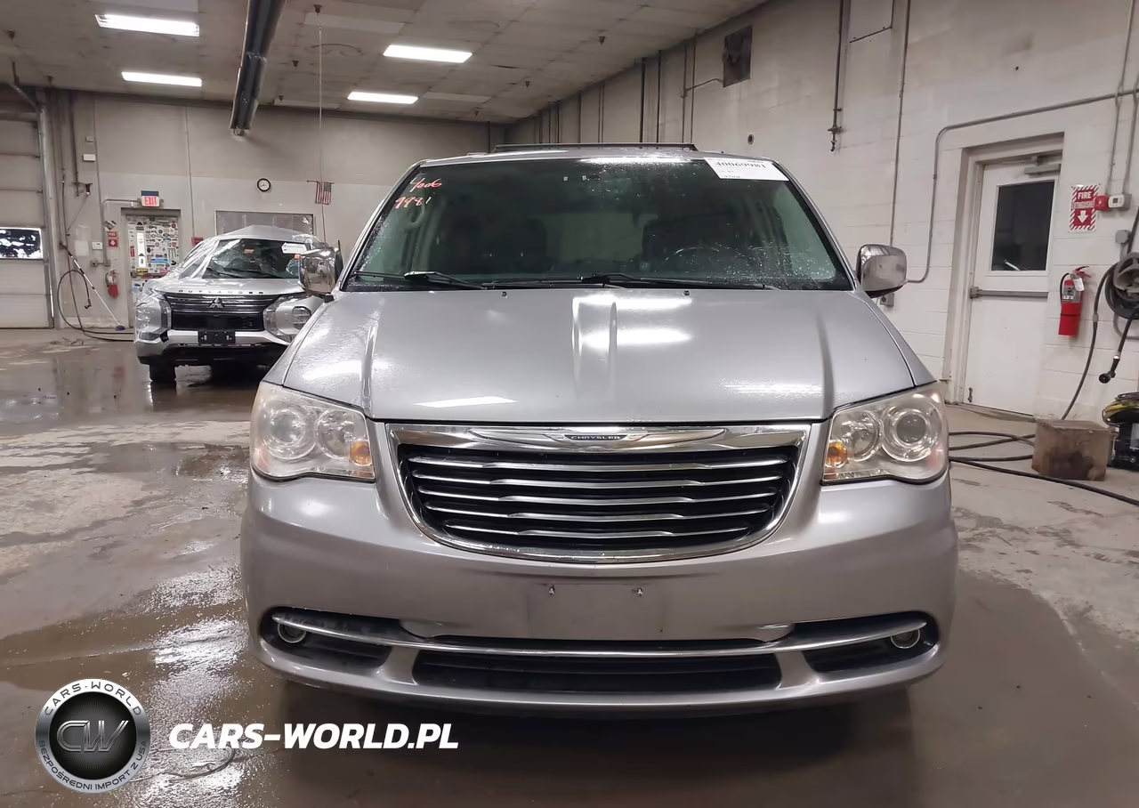 2014 Chrysler Town & Country Limited VIN:2C4RC1GG1ER189374 - 13