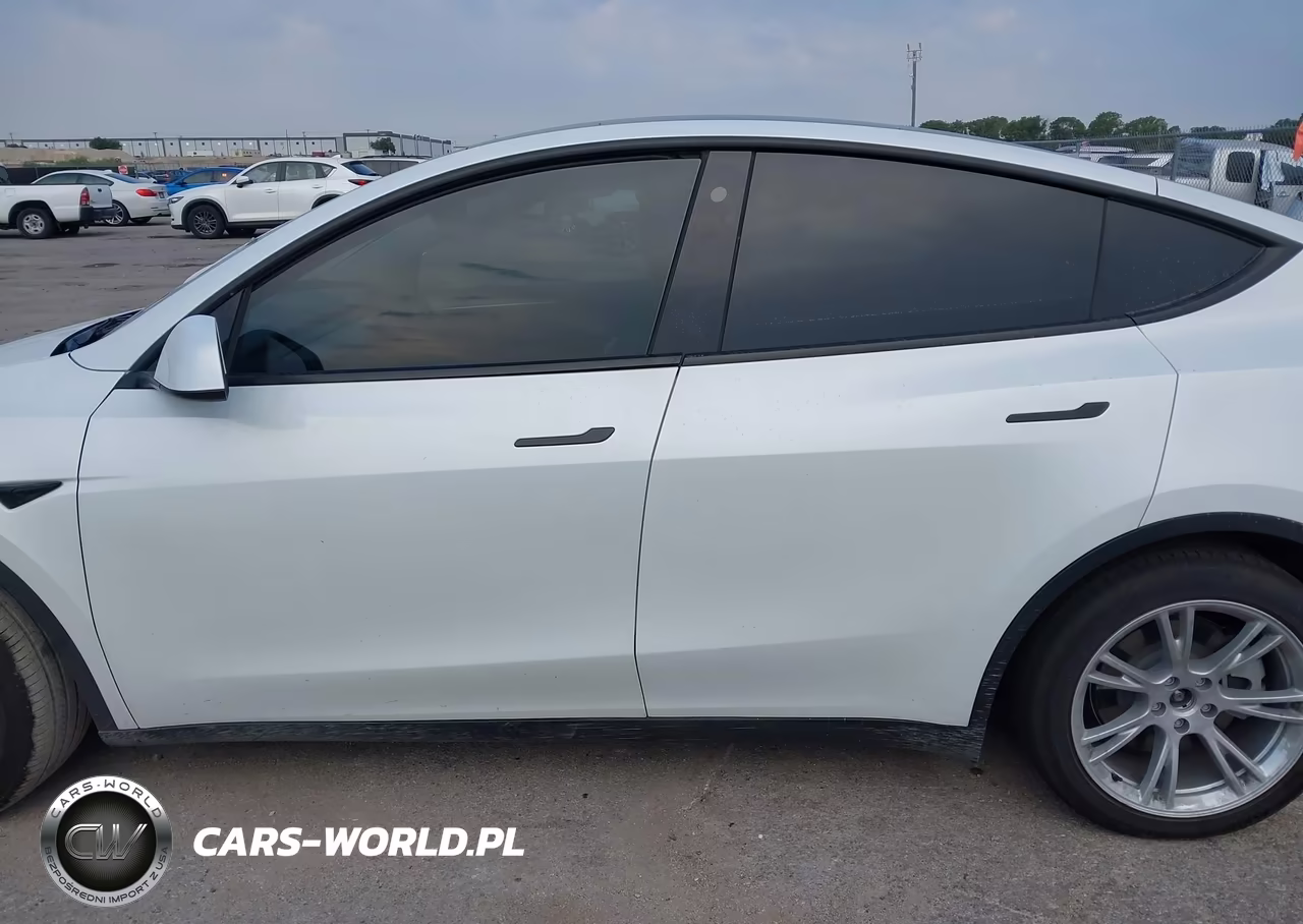 2023 Tesla Model Y Awd-Long Range Dual Motor All-Wheel Drive VIN:7SAYGDEE0PA096072 - 13