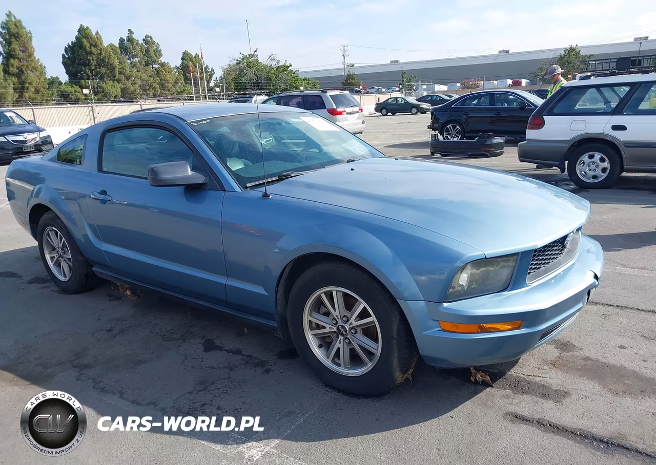 2005 Ford Mustang V6 Deluxe-V6 Premium