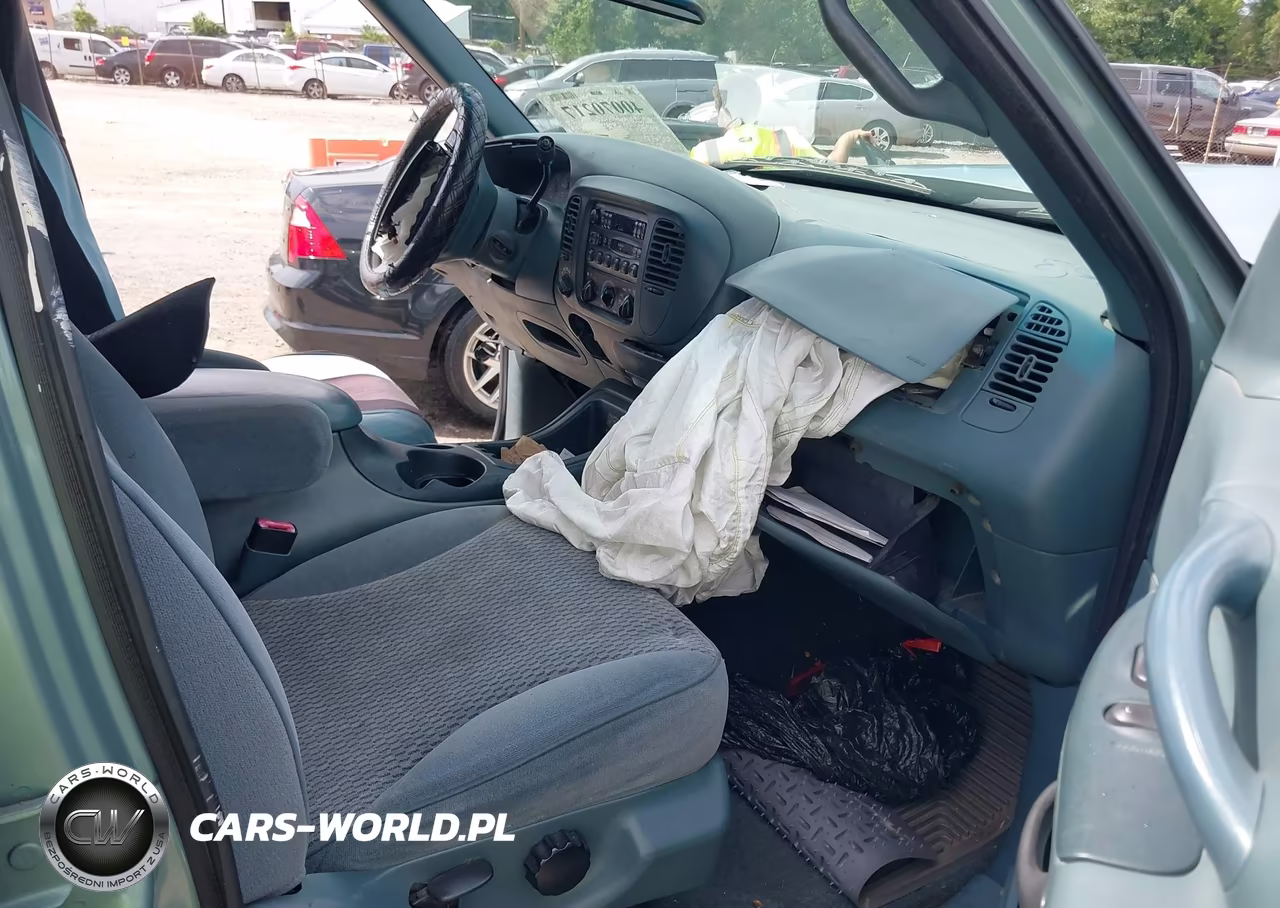 1997 Ford Expedition Eddie Bauer-Xlt VIN:1FMEU18W2VLB19078 - 5