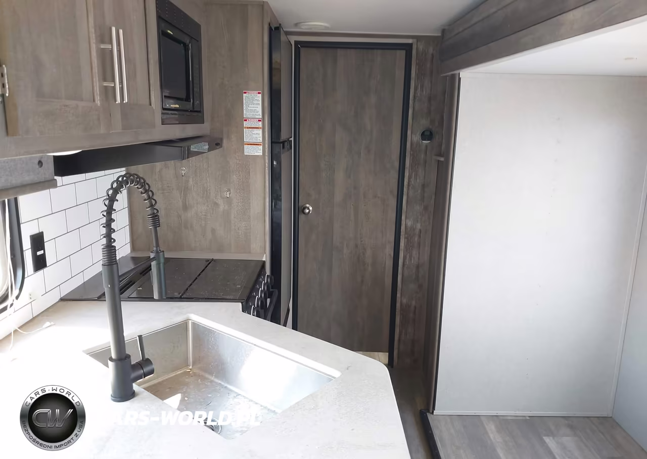 2022 Forest River Xlr Toy Hauler VIN:5ZT2XLSBXNZ794074 - 8