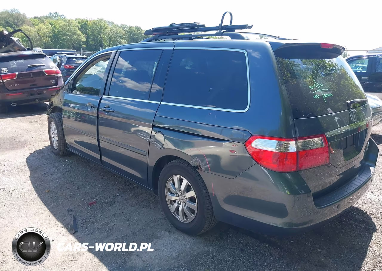2005 Honda Odyssey Touring VIN:5FNRL38875B012522 - 3