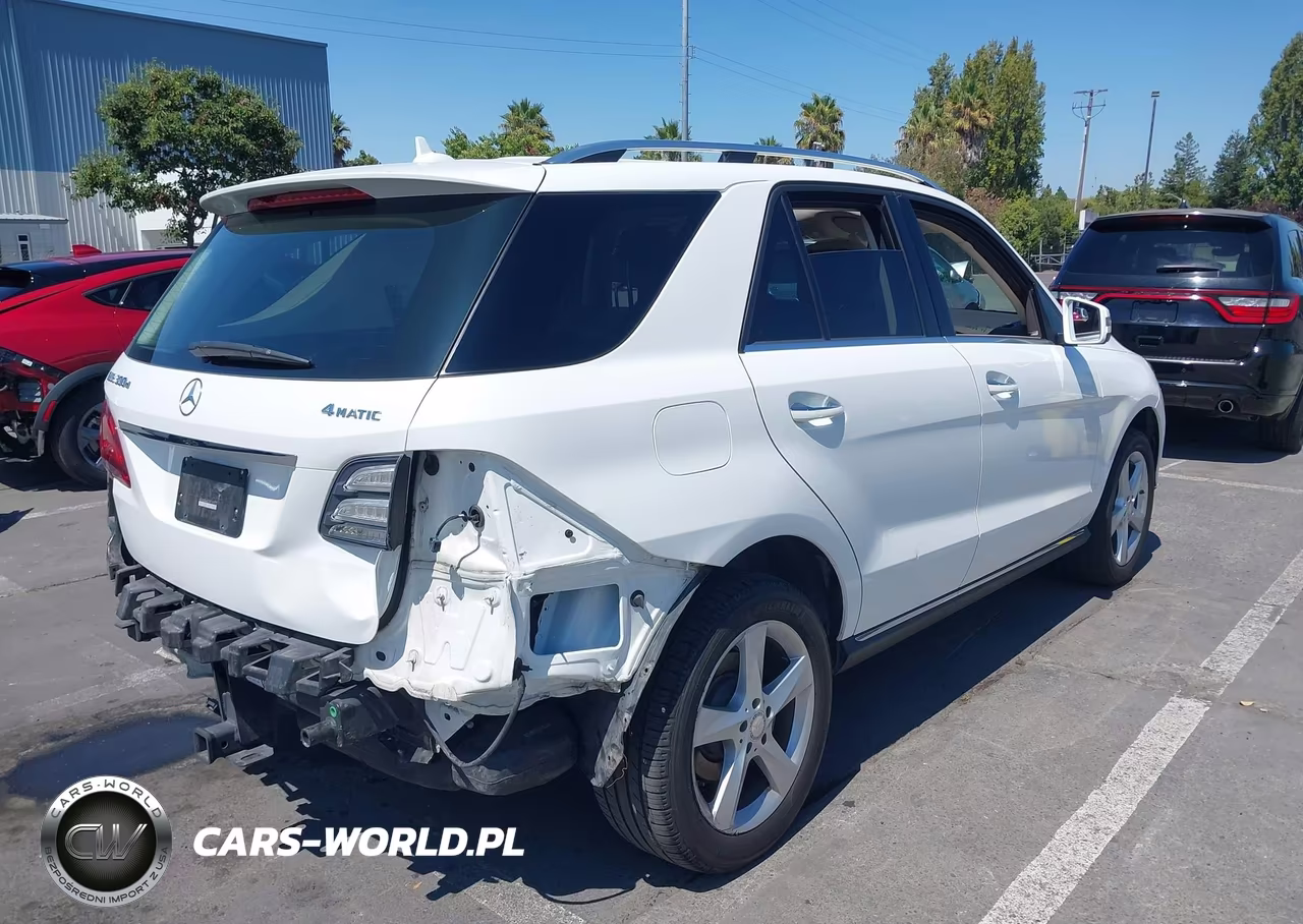 2016 Mercedes-Benz Gle 300D 4Matic VIN:4JGDA0EB4GA792680 - 4