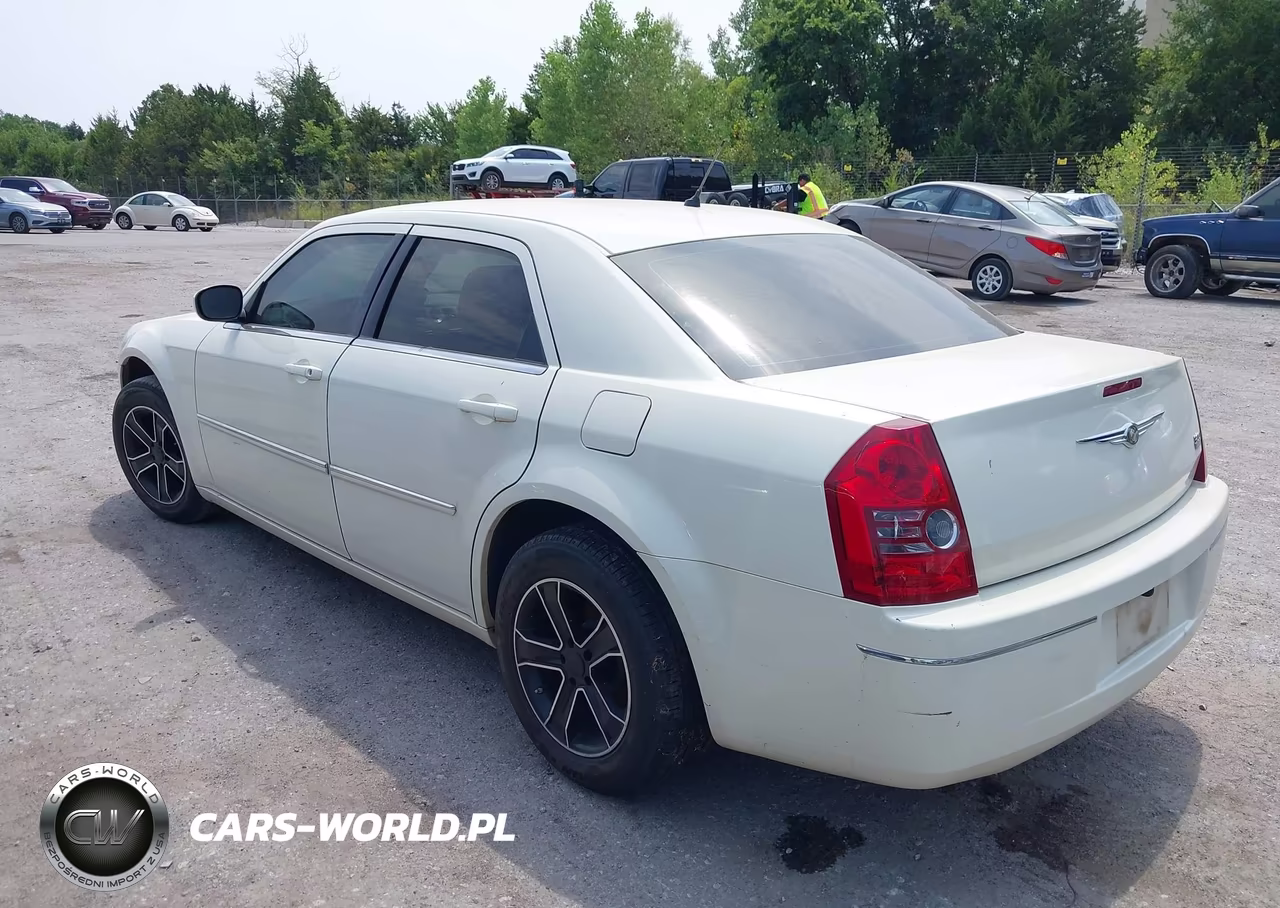 2008 Chrysler 300 Touring VIN:2C3KA53G78H158052 - 3