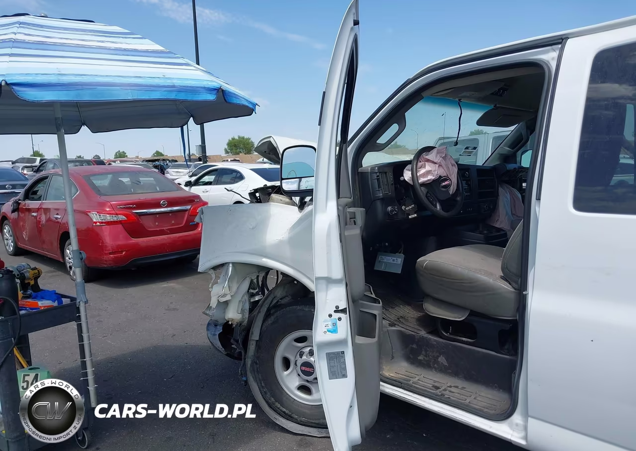 2017 GMC Savana 3500 Ls VIN:1GJZ7NFF9H1151171 - 5