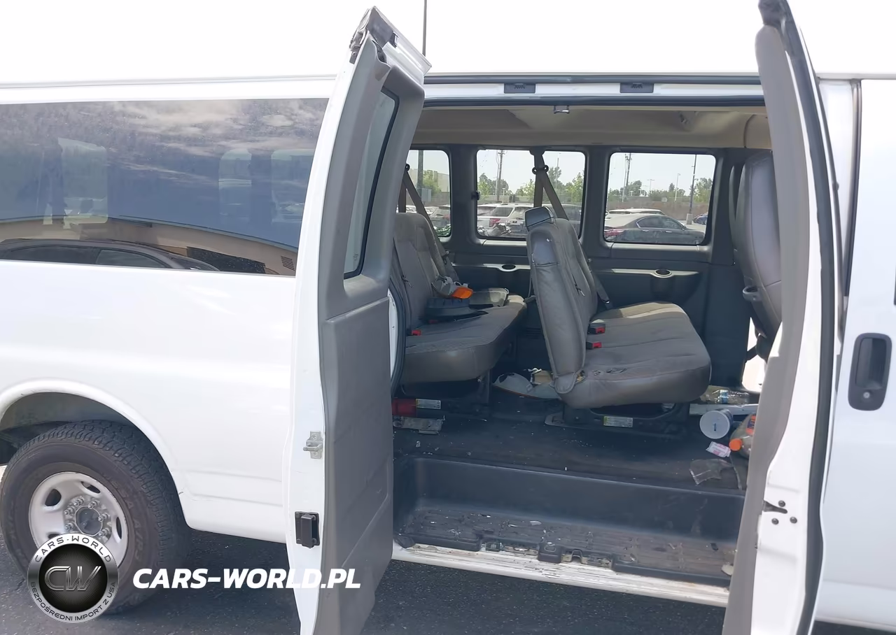 2017 GMC Savana 3500 Ls VIN:1GJZ7NFF9H1151171 - 8