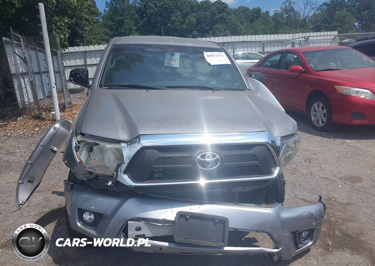2015 Toyota Tacoma Prerunner V6 VIN:3TMJU4GN7FM178852 - 12