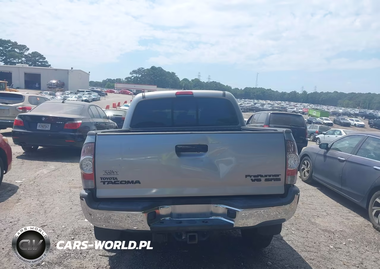 2015 Toyota Tacoma Prerunner V6 VIN:3TMJU4GN7FM178852 - 16