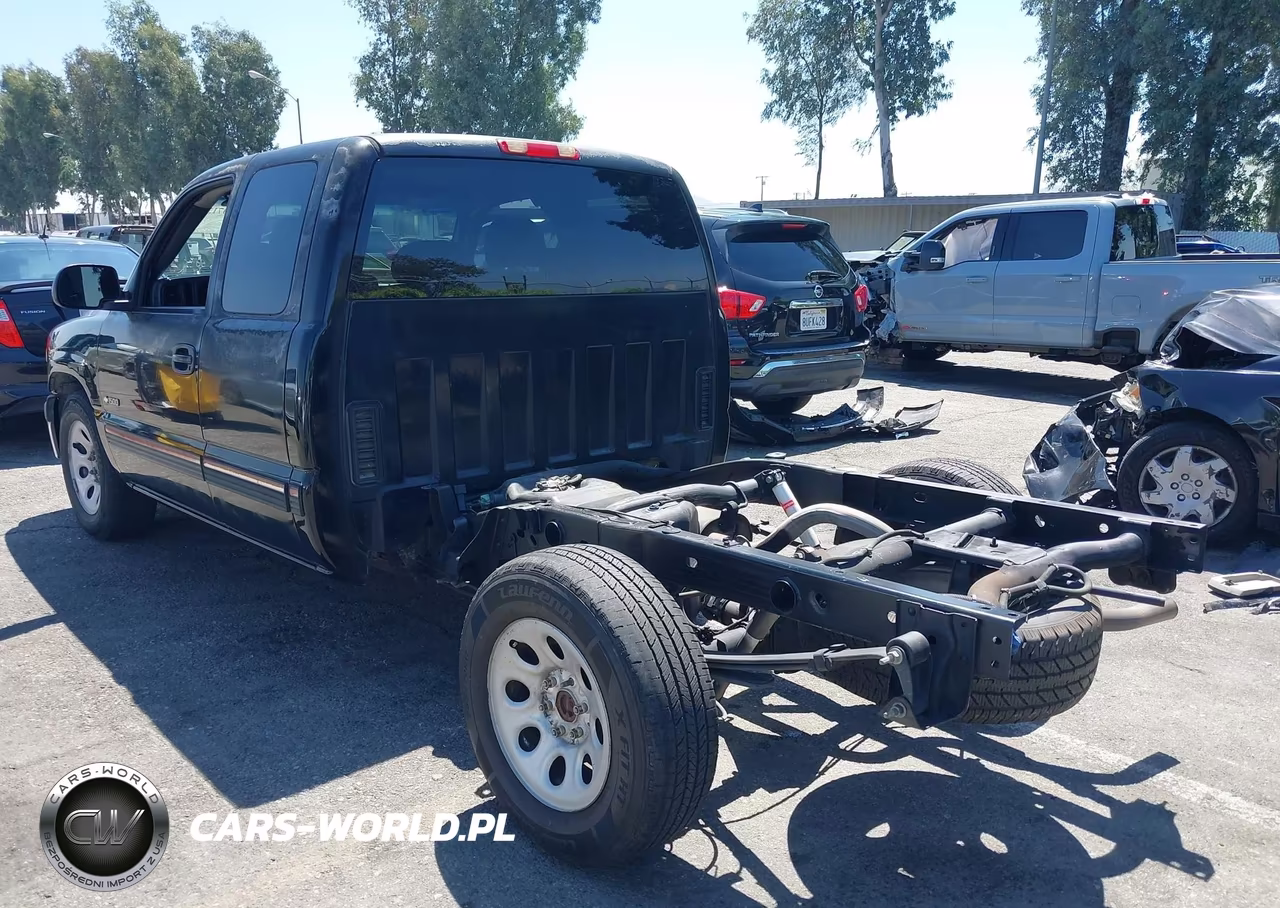 2001 Chevrolet Silverado 1500 Ls VIN:2GCEC19V611189907 - 3