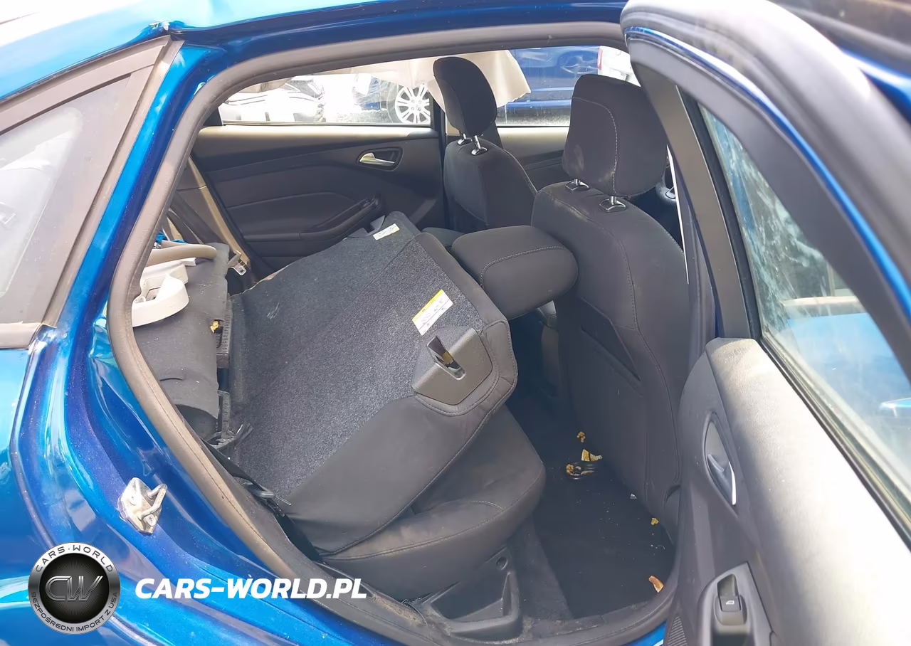 2018 Ford Focus Se VIN:1FADP3F24JL212963 - 8