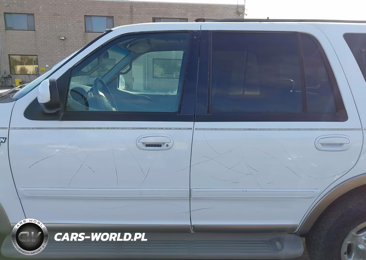 2000 Ford Expedition Eddie Bauer VIN:1FMPU18L4YLA40773 - 14