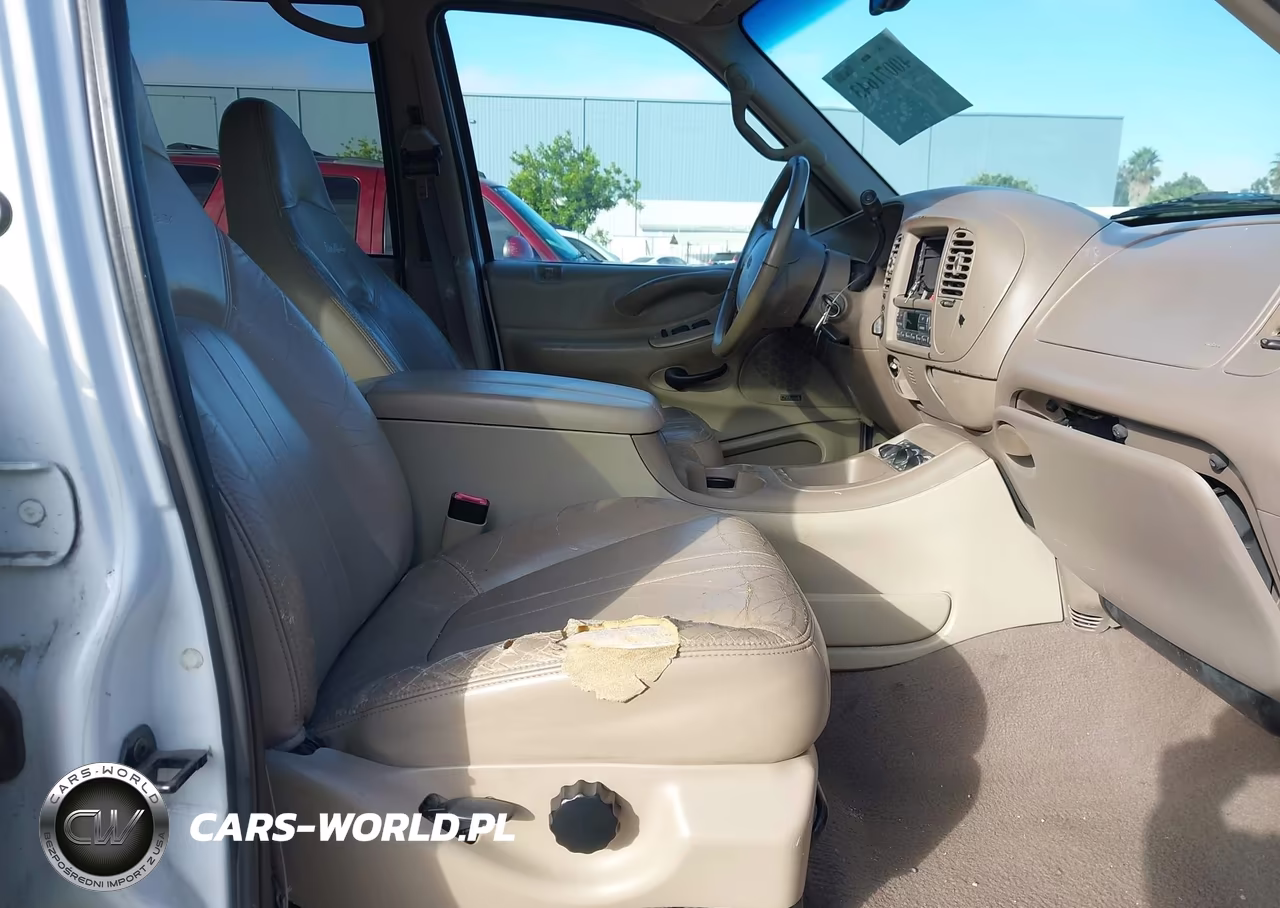 2000 Ford Expedition Eddie Bauer VIN:1FMPU18L4YLA40773 - 5