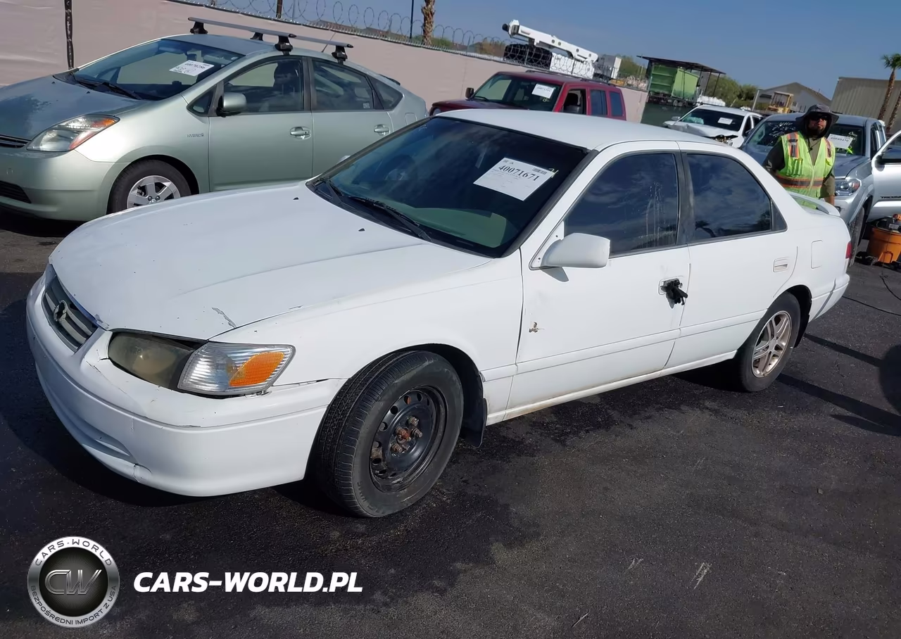 2001 Toyota Camry Le VIN:4T1BG28K31U810864 - 2