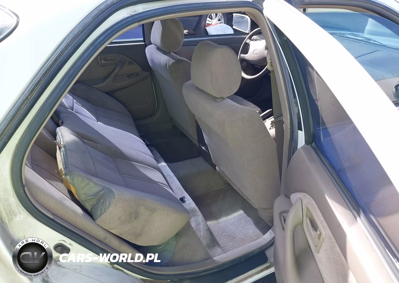2001 Toyota Camry Le VIN:4T1BG28K31U810864 - 8