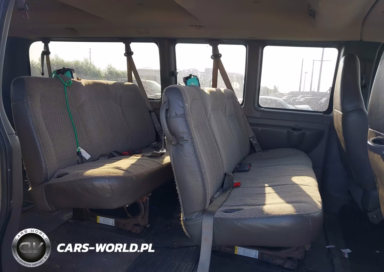2008 Chevrolet Express Ls VIN:1GAHG39K281182545 - 8