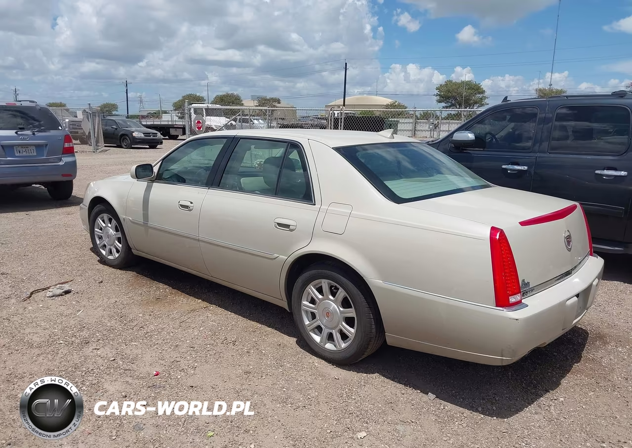 2010 Cadillac Dts Standard VIN:1G6KA5EY0AU105975 - 3
