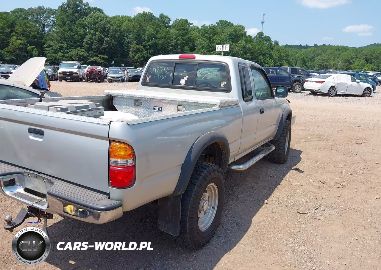 2002 Toyota Tacoma Base V6 VIN:5TEWN72N42Z047712 - 4