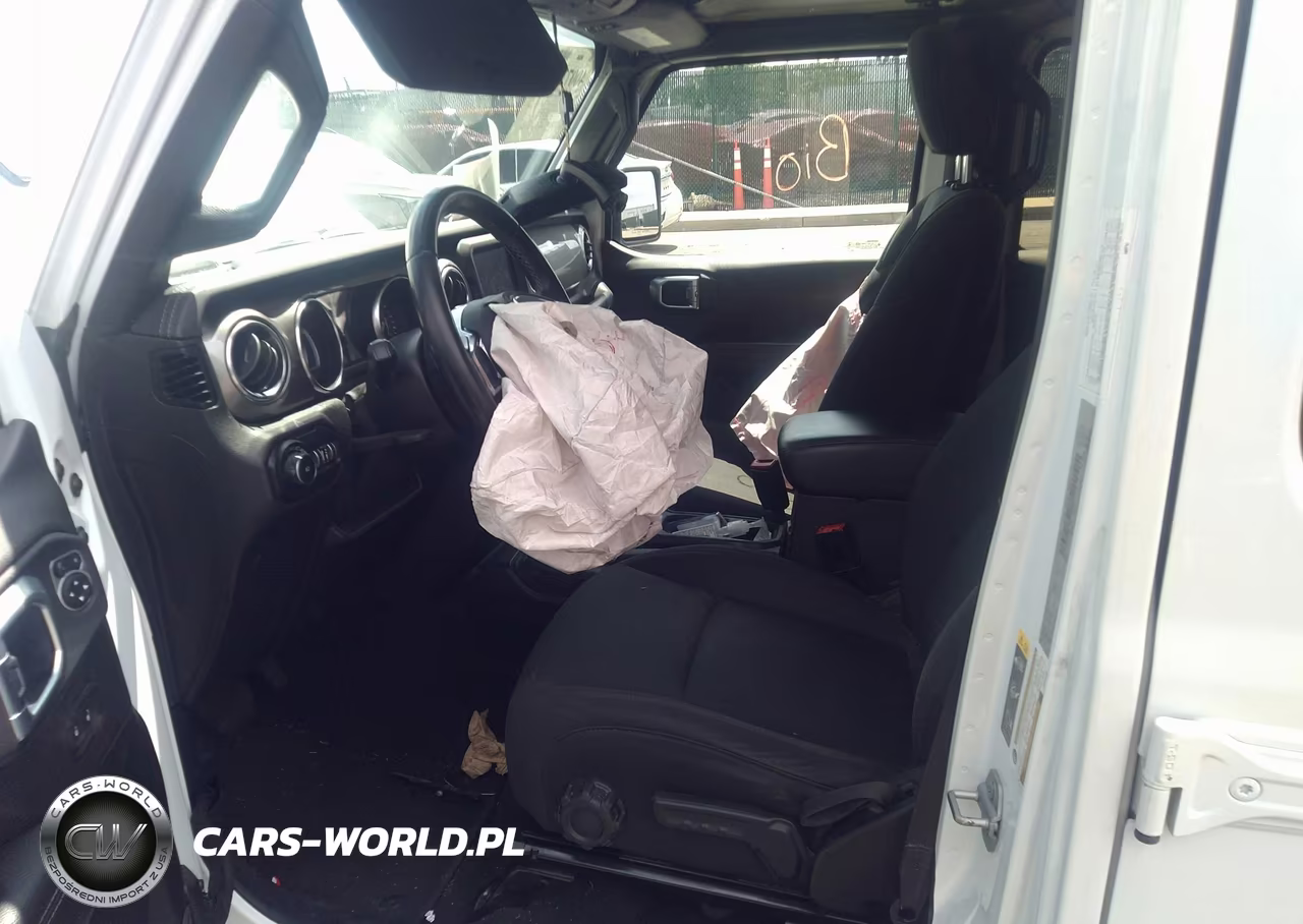2020 Jeep Wrangler VIN:1C4HJXEN1LW220780 - 5