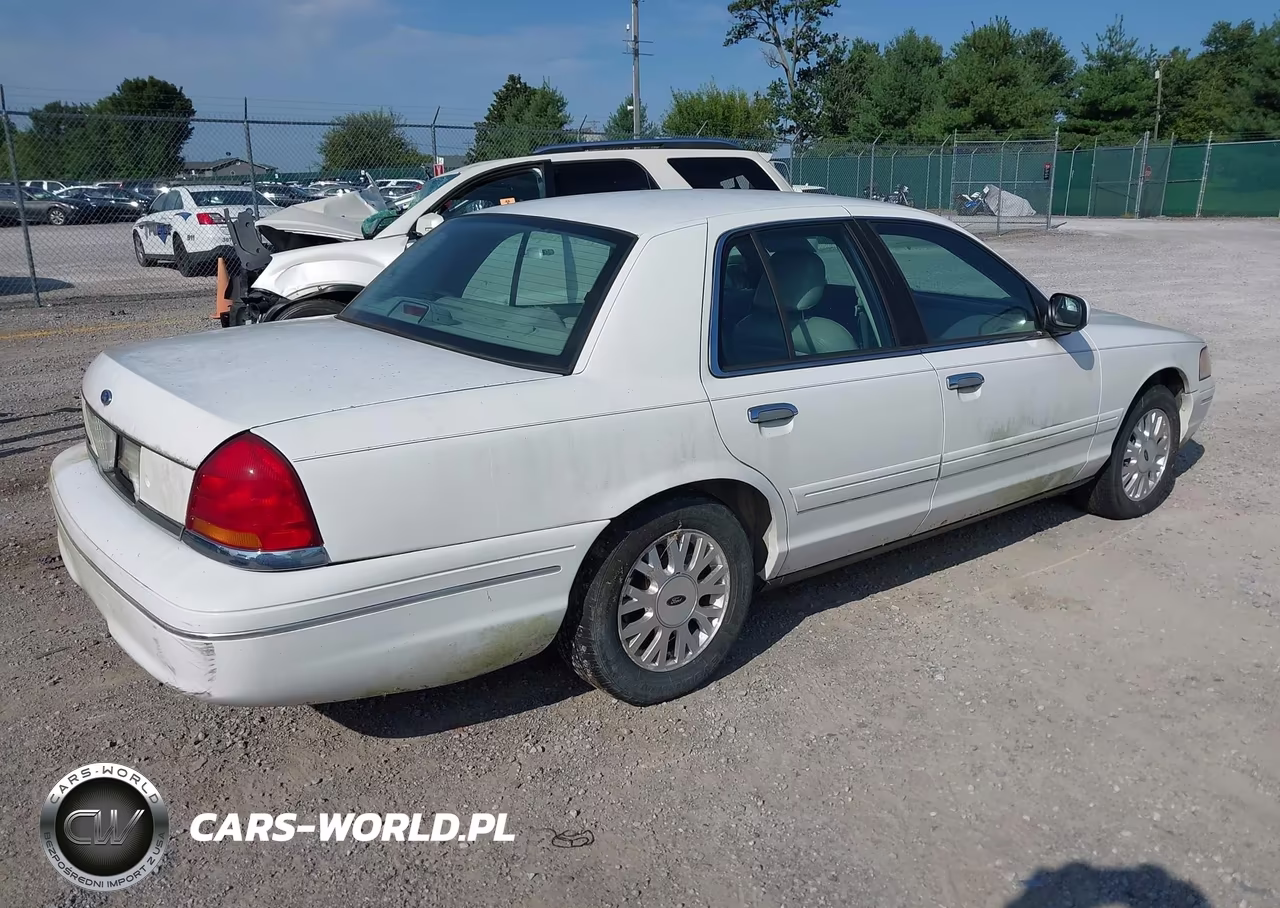 2003 Ford Crown Victoria Lx VIN:2FAHP74W43X162604 - 4