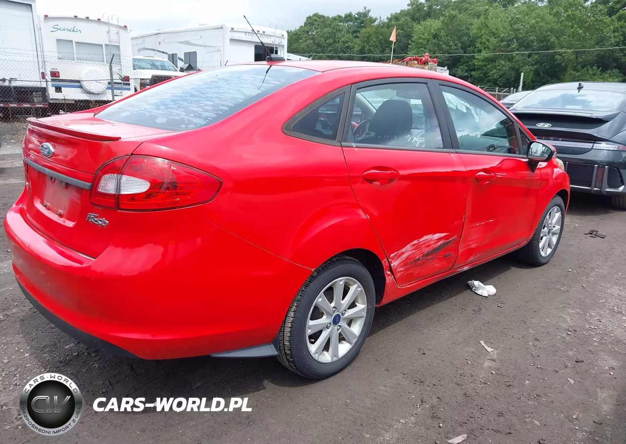 2013 Ford Fiesta Se VIN:3FADP4BJ5DM132206 - 4