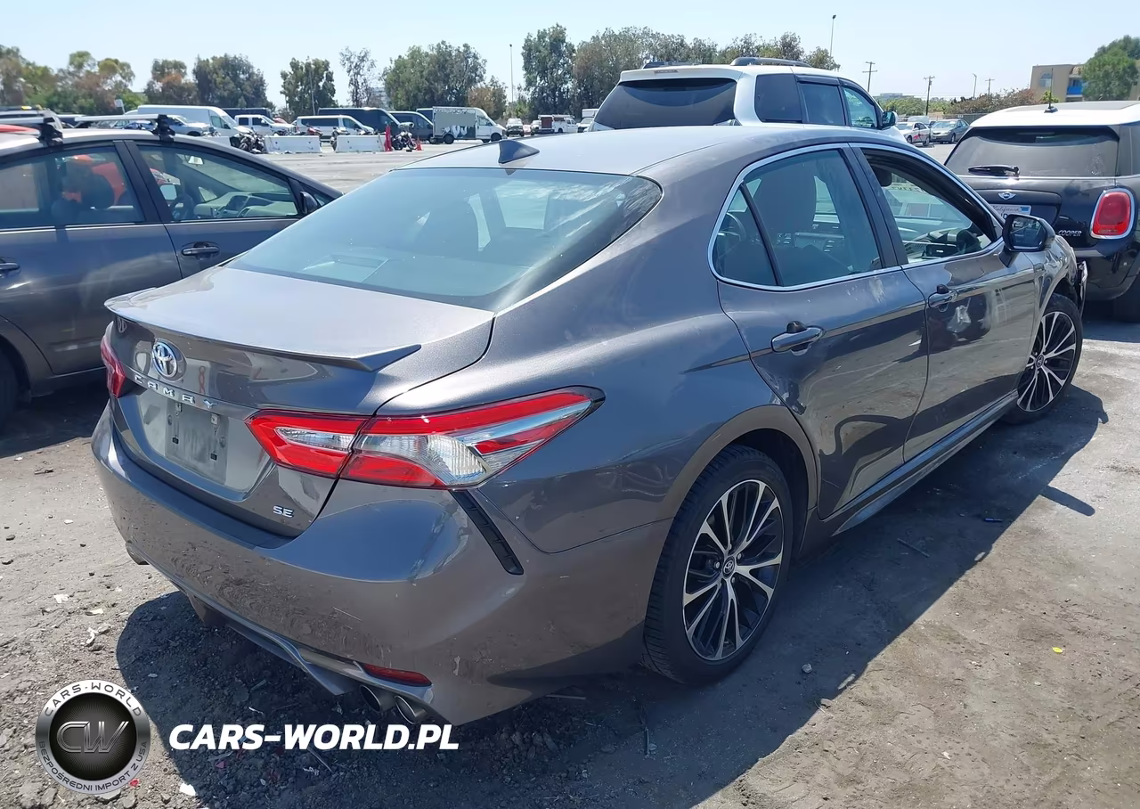 2019 Toyota Camry Se VIN:4T1B11HK2KU280531 - 4