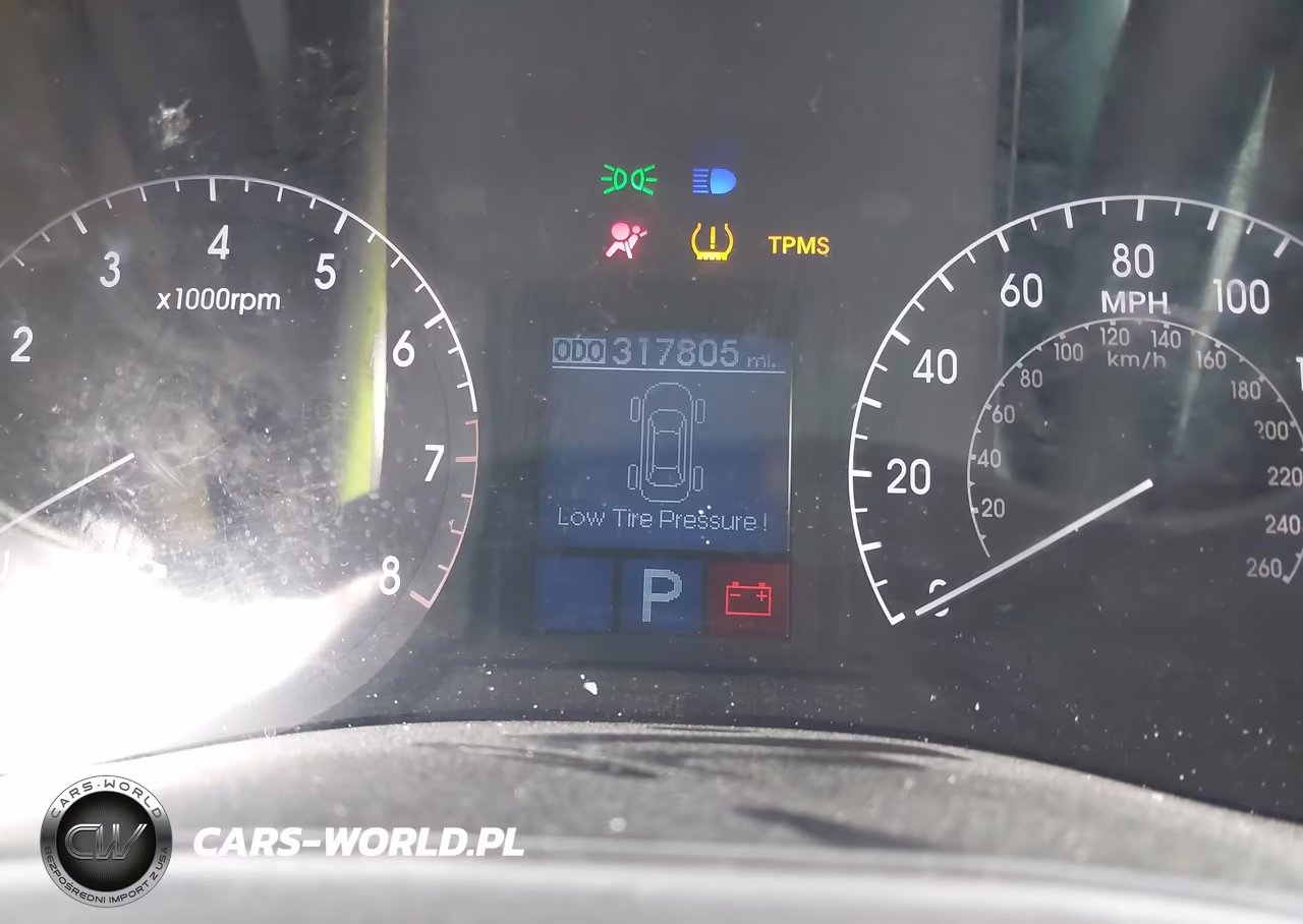 2011 Hyundai Genesis 3.8 VIN:KMHGC4DE8BU123068 - 7
