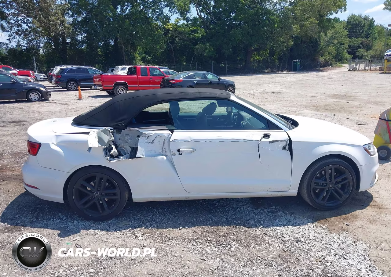 2017 Audi A3 2.0T Premium VIN:WAU78LFF7H1056685 - 13