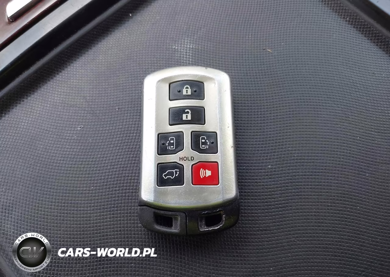 2013 Toyota Sienna Xle V6 8 Passenger VIN:5TDYK3DC5DS373508 - 11