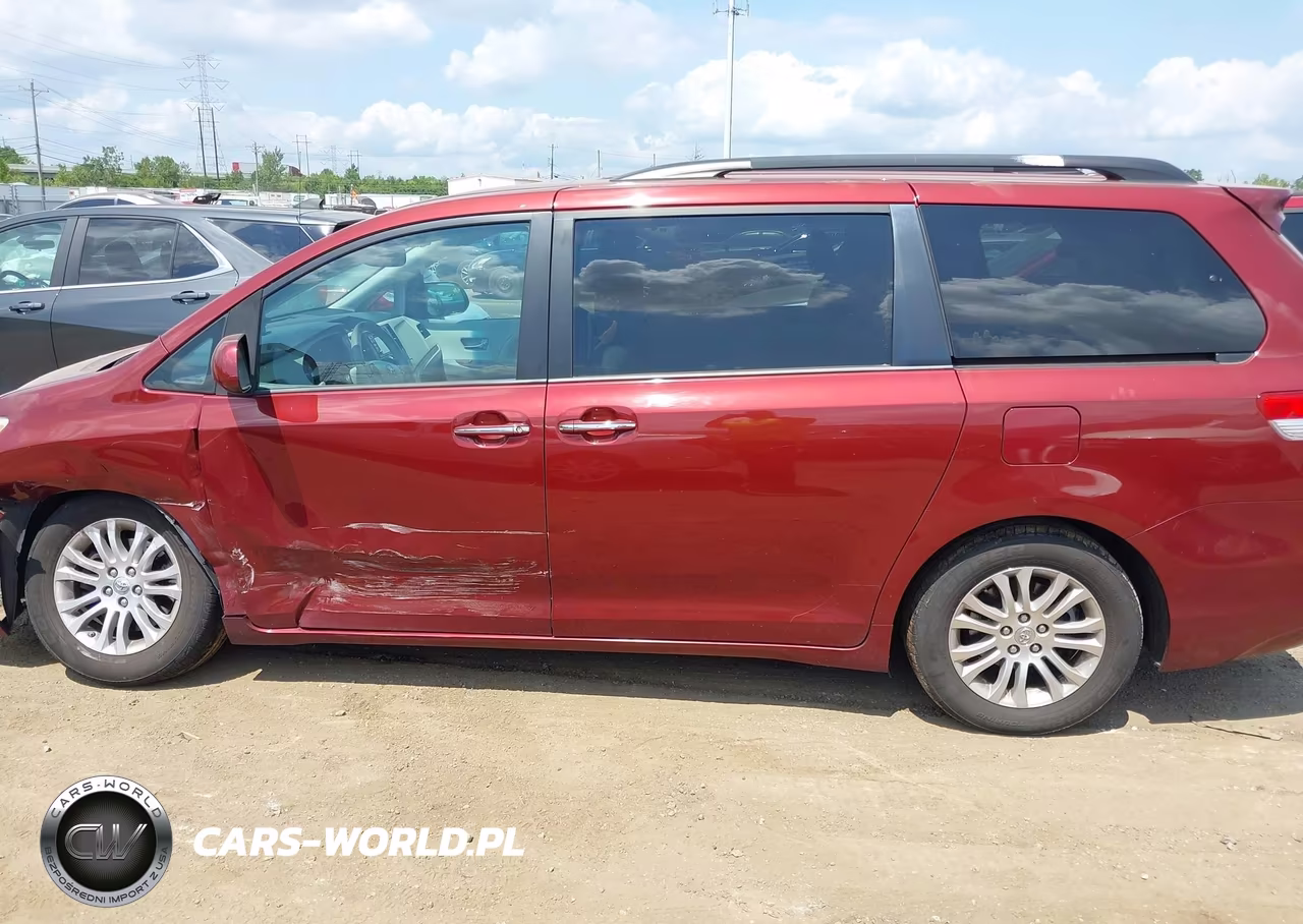 2013 Toyota Sienna Xle V6 8 Passenger VIN:5TDYK3DC5DS373508 - 14