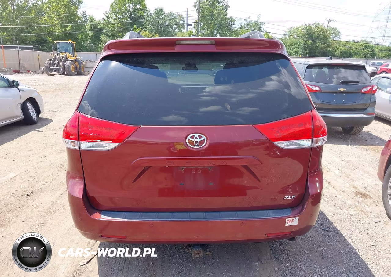 2013 Toyota Sienna Xle V6 8 Passenger VIN:5TDYK3DC5DS373508 - 16