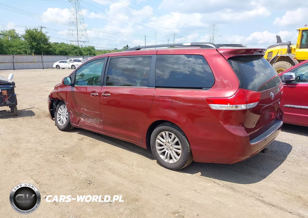 2013 Toyota Sienna Xle V6 8 Passenger VIN:5TDYK3DC5DS373508 - 3