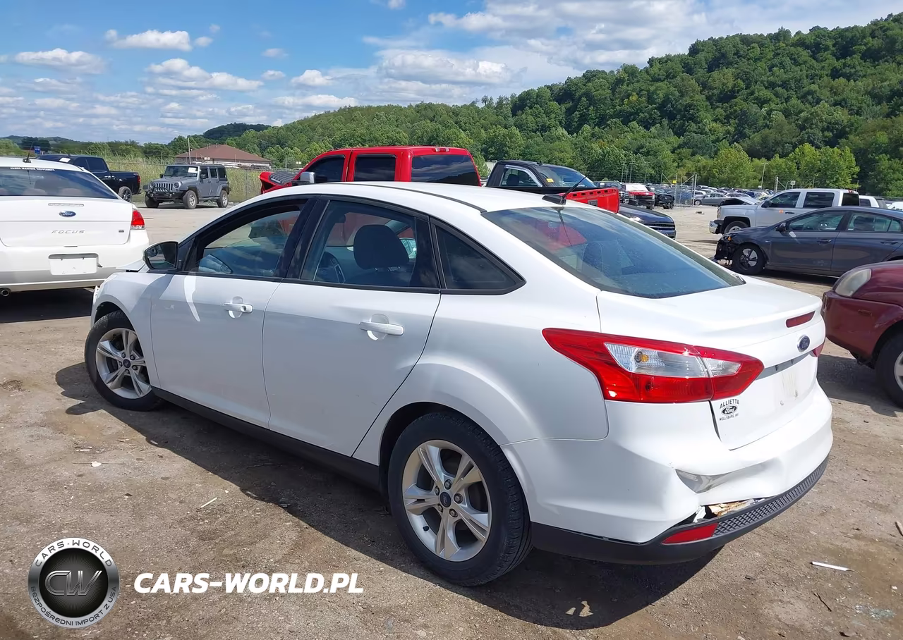 2014 Ford Focus Se VIN:1FADP3F20EL275368 - 3