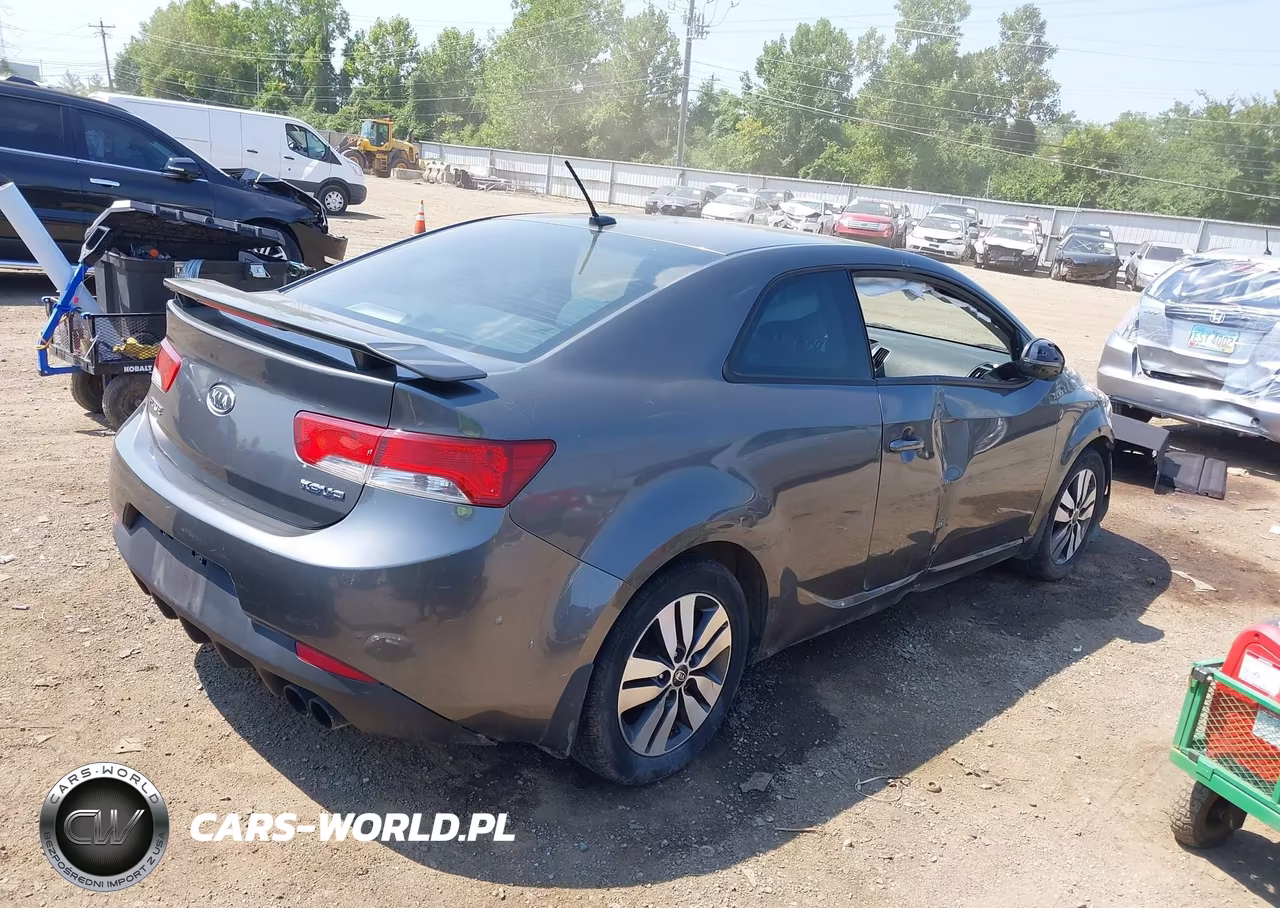 2013 Kia Forte Koup Ex VIN:KNAFU6A21D5681924 - 4